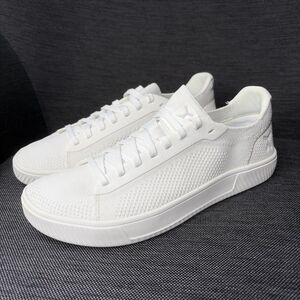 Flux NEW Adapt Knit Trainer White Mens 9.5 Womens 11 Athletic Shoes Sneakers